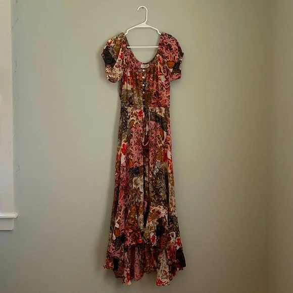 Pretty flowy dress - Picture 1 of 2